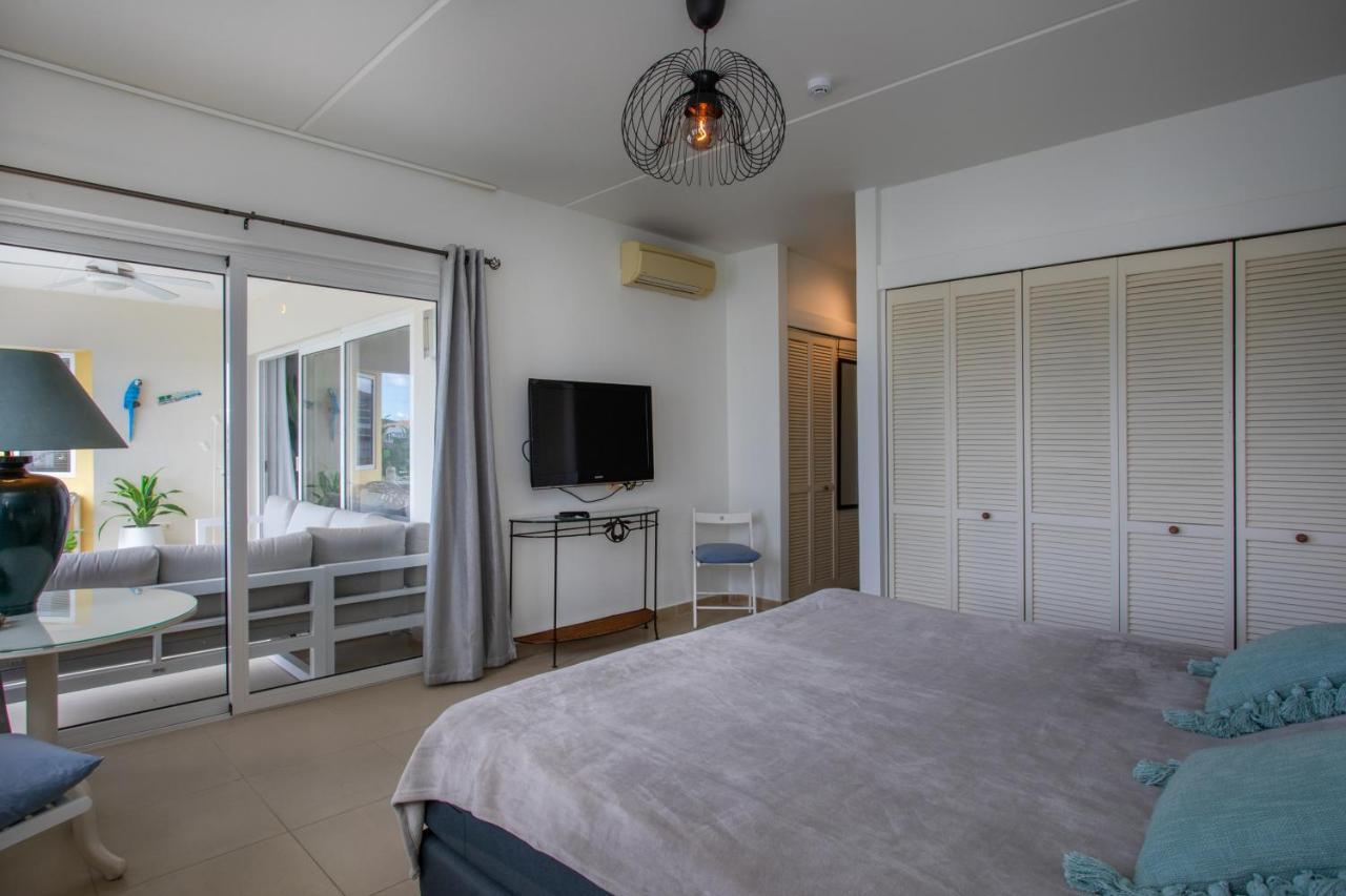 Blue Bay Beach Apartments Exterior photo